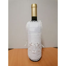 Carregar imagem no visualizador da galeria, Avental de Garrafa Bordado à Máquina: Branca; Flores Brancas
