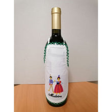 Carregar imagem no visualizador da galeria, Avental de Garrafa Bordado à Máquina: Verde; Casal de Vilões