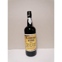 Carregar imagem no visualizador da galeria, Vinho Madeira 3 Anos 75 cl: Meio Doce