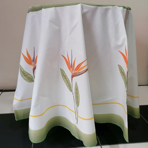 Toalha de Mesa Estrelícia Borda Verde