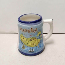 Carregar imagem no visualizador da galeria, Mini Caneca Cerâmica Madeira: Mapa
