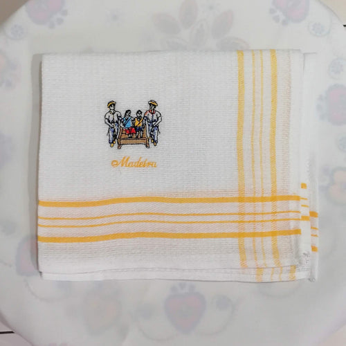 Pano com Carro de Cesto Bordado: Amarelo