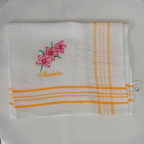 Pano com 3 Flores Bordado: Amarelo