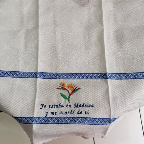 Pano Bordado Estrelícia Espanhol